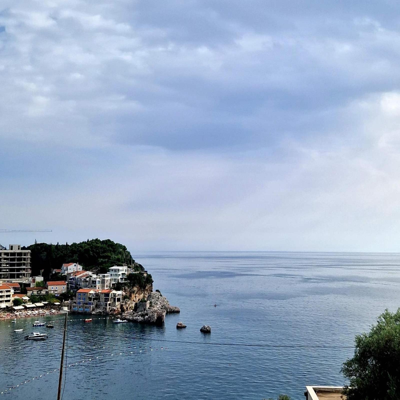 Hortus Apartments Sveti Stefan Exteriör bild
