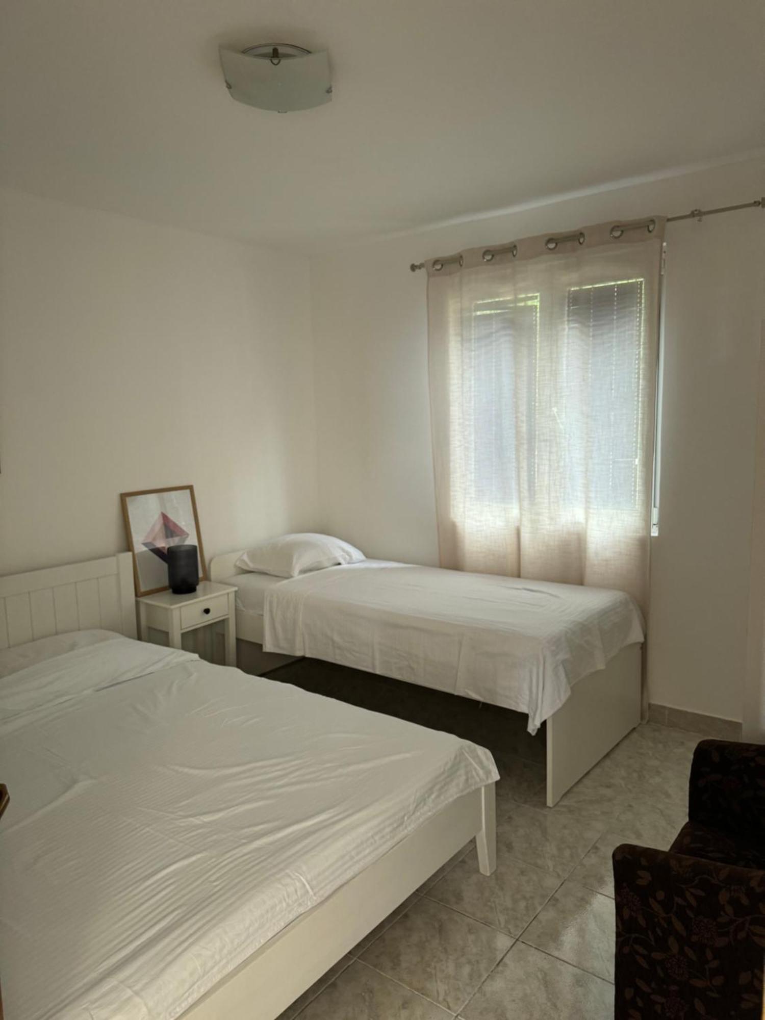 Hortus Apartments Sveti Stefan Exteriör bild